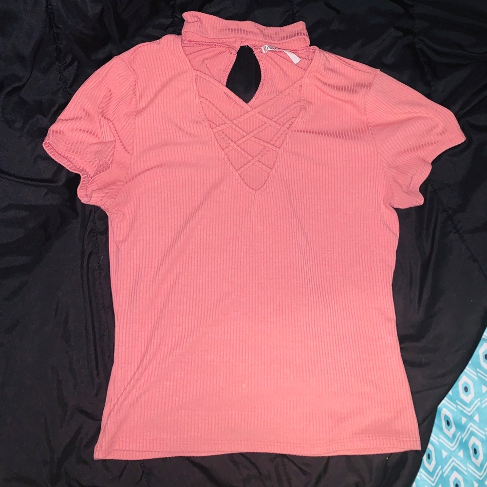 Soft pink v neck top🌸